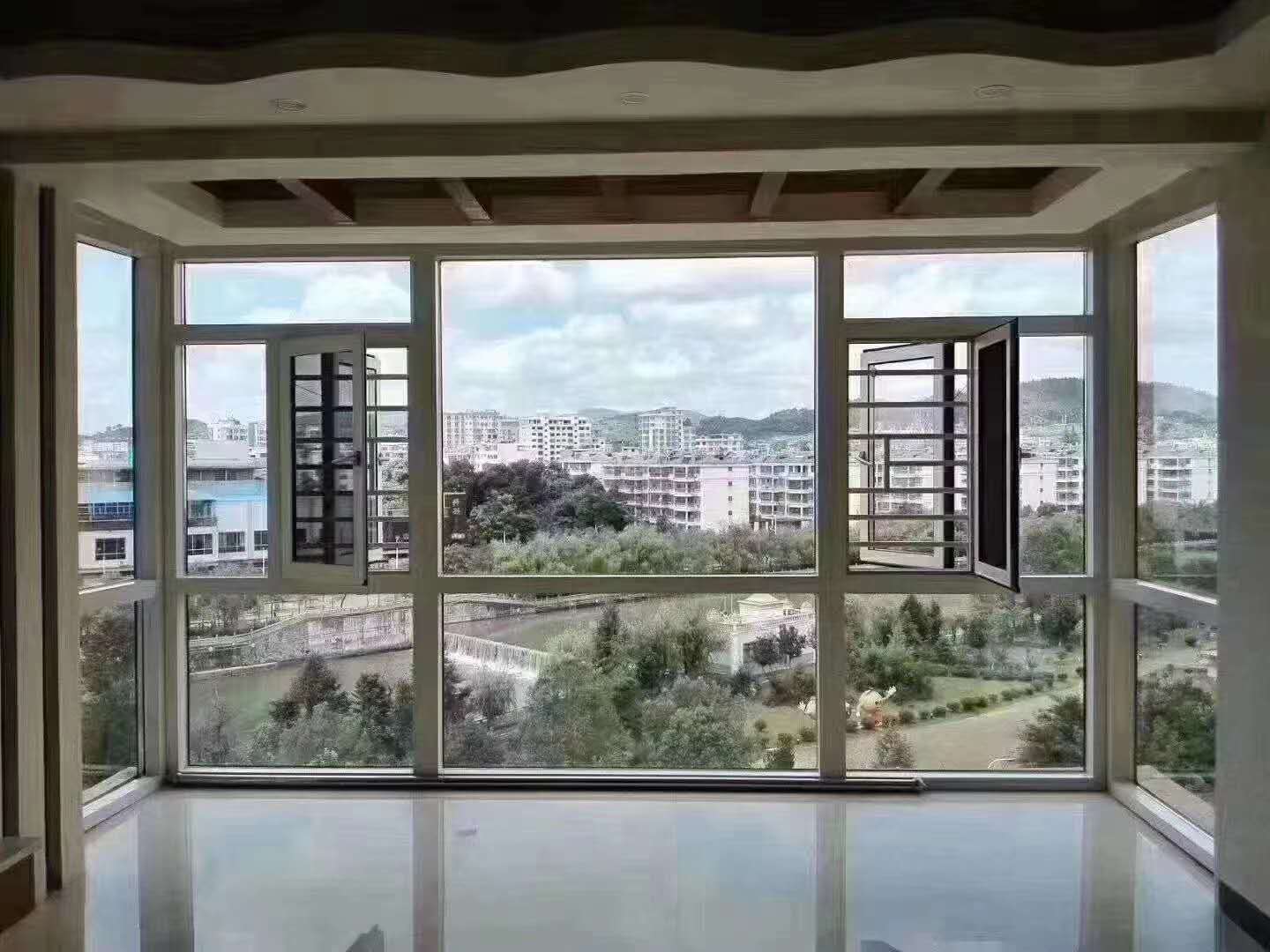 |你家的阳台还在闲置中？聪明的人已经开始计划封阳台设计了