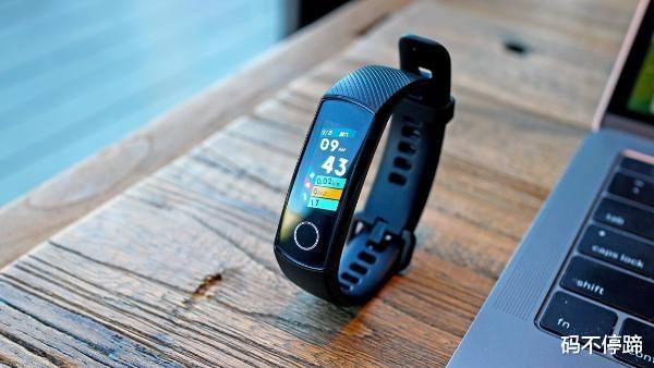 手环|很多人都戴过运动手环，却很少有人戴着超过一年，这是为什么？