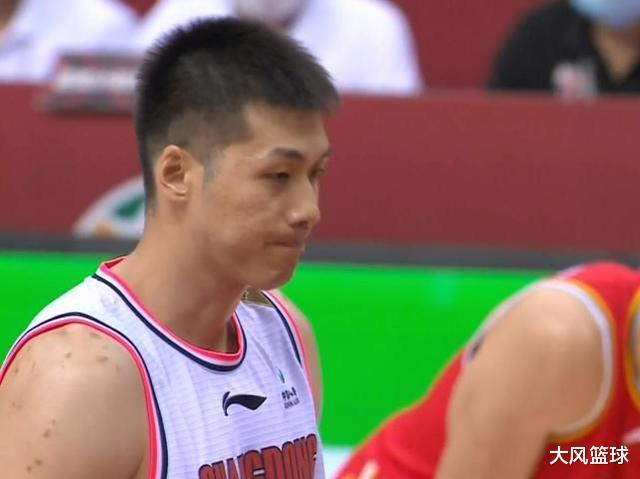 广东省|我万金油！8中5砍14分9板，杜锋大胆用人换来了一名全能大前锋