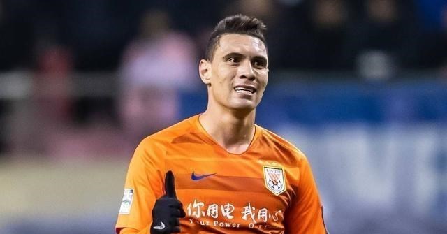 「山东鲁能」鲁能8人将结束隔离，两国脚隔离期间网上授课，三哥被预定合影