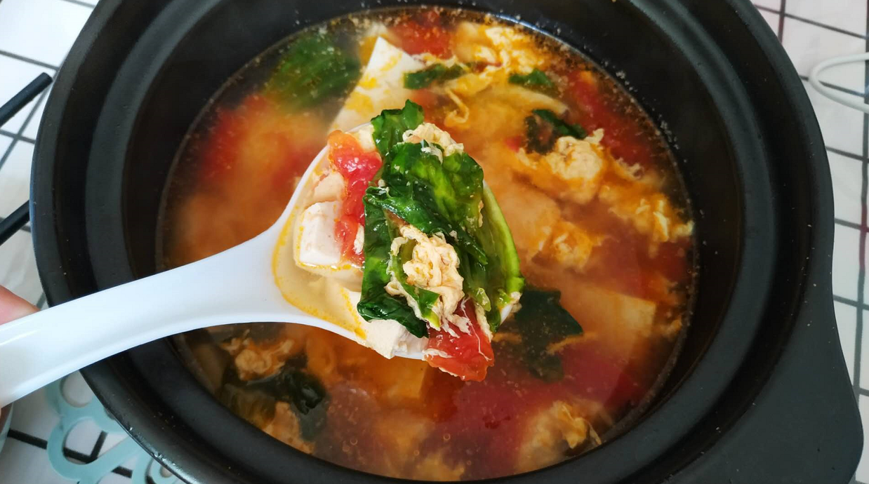 豆腐■天热，常给孩子喝这道汤，比喝大骨汤好，十分钟上桌，好喝不上火