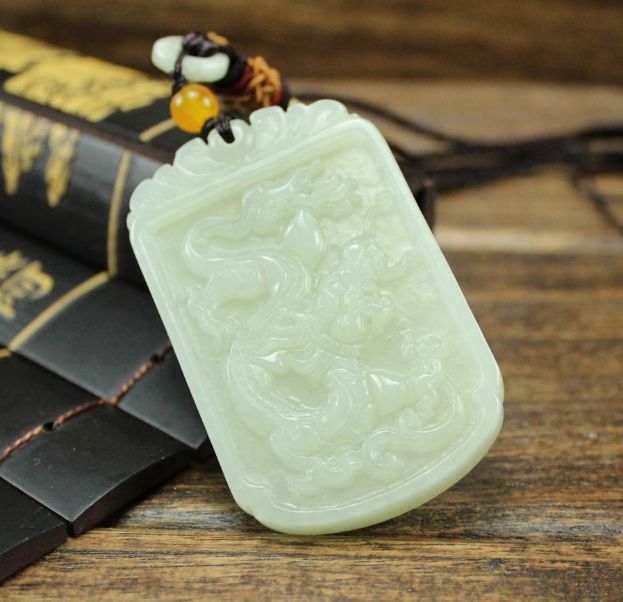 |和田玉白玉颜色的“三偏”：偏青、偏灰、偏暖