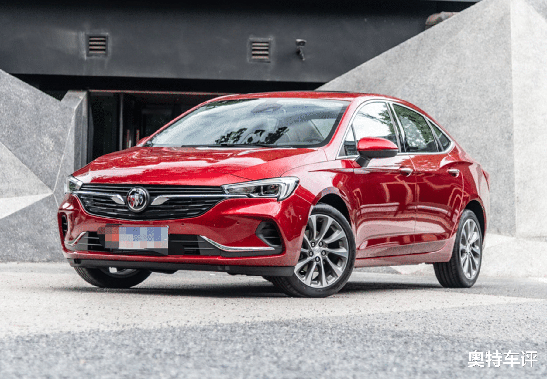 威朗|不给国产留活路!从13万跌至7万,轴距2米7,油耗5.2L