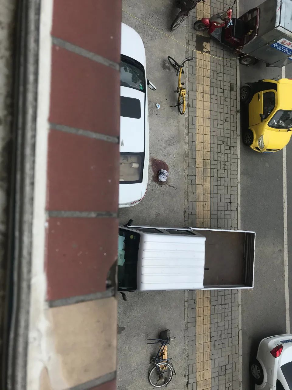 【烟台】突发!济南一男子坠楼身亡,其母死于室内