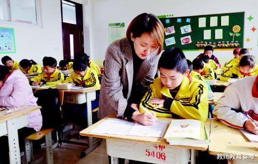 教师|教师年终奖9万多！一地区超额完成教育部要求，网友不淡定了