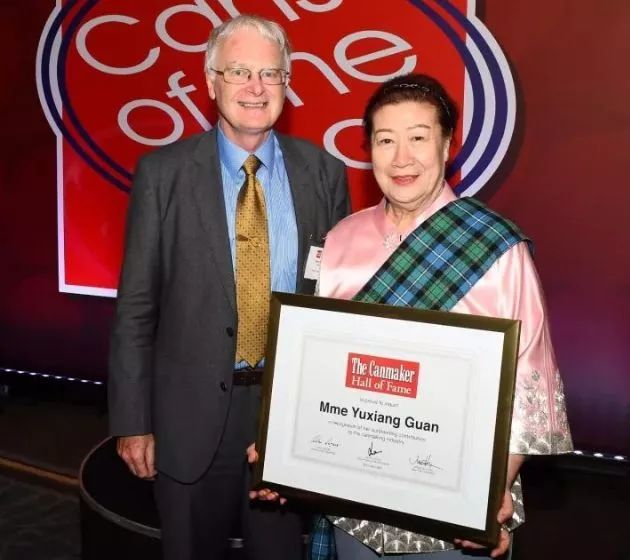 EMBA|中国最成功的退休大妈：三分钱打天下，55岁创业，今年赚近百亿