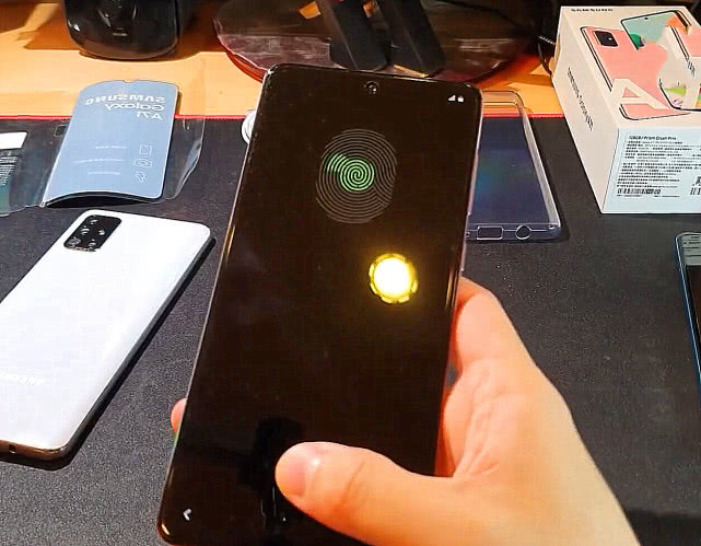 『三星手机』难了?三星或很难卷土重来,三星A71松动价格都没有存在感!