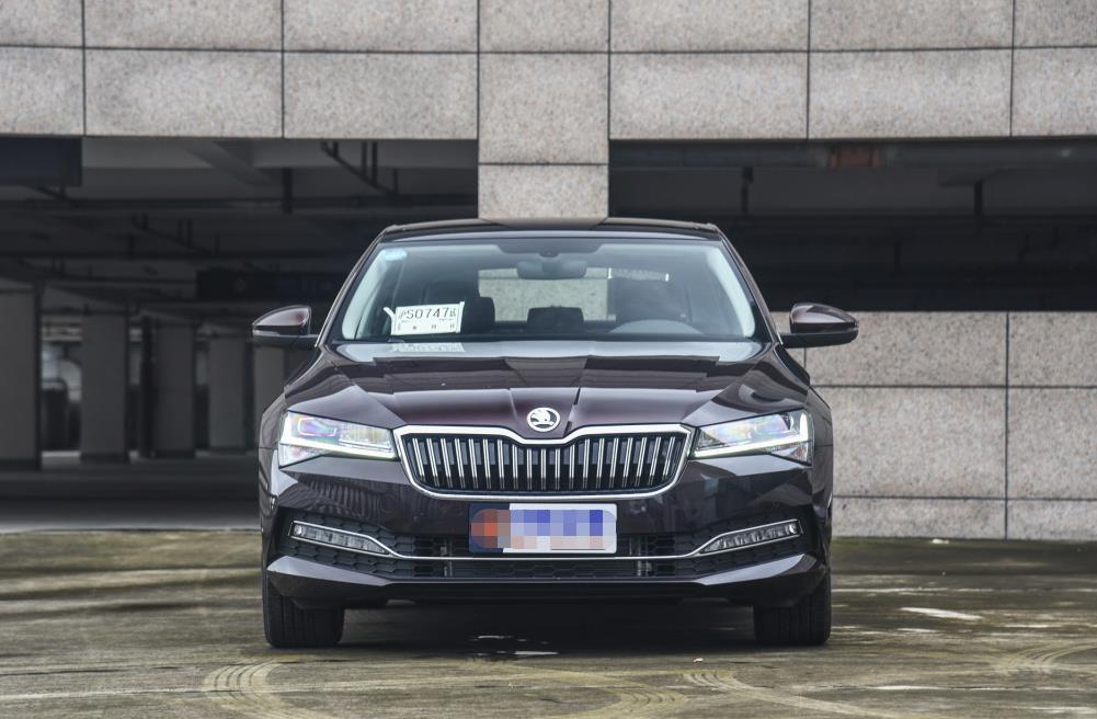 「斯柯达速派」什么人会开斯柯达速派？月薪4800开得起它吗？有什么优缺点？