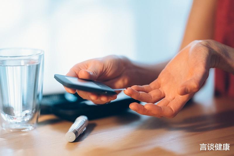 |45岁男子，糖尿病离世，生前不吃糖，医生：都是这2件事害了他