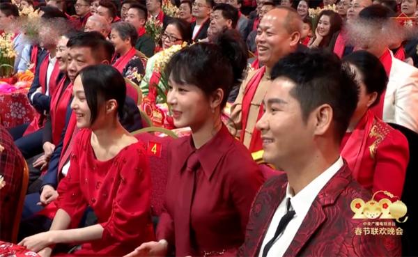 央视春晚照妖镜来了,众明星观众席上露真容,这次谁的颜值赢了?