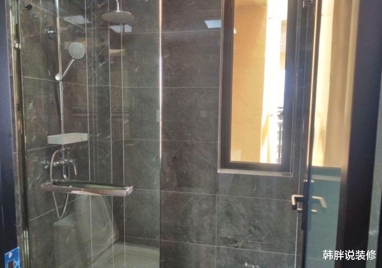 【】80㎡现代风格两居室，全屋贴瓷砖非常干净有气质，电视墙真好看