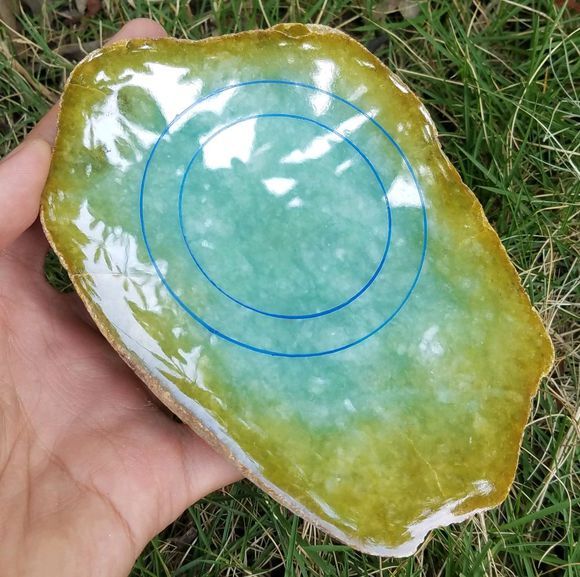 『翡翠』货主4500买翡翠原石, 一刀切出罕见冰种黄翡，激动到想哭！