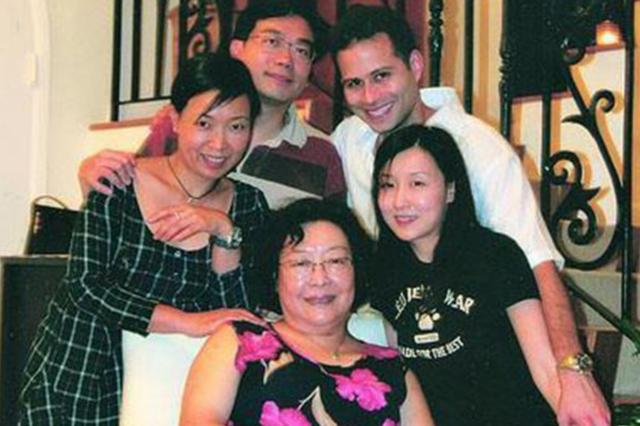 香港|她因生不出男孩被丈夫嫌弃,离婚后跑香港打拼,靠水饺挣了数十亿