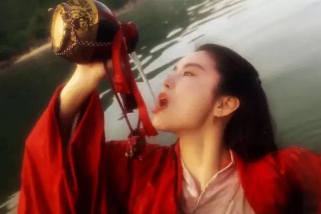 林青霞|林青霞是真的美，还是被高估了？看完那些年的珍贵照片就知道了