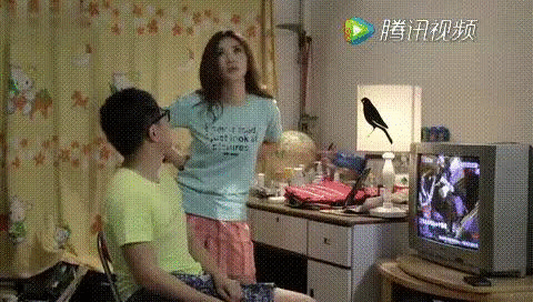 柳岩：2016年, \伴娘门\事件后, 遭\封杀\被众人孤立的柳岩, 唯独被他力捧