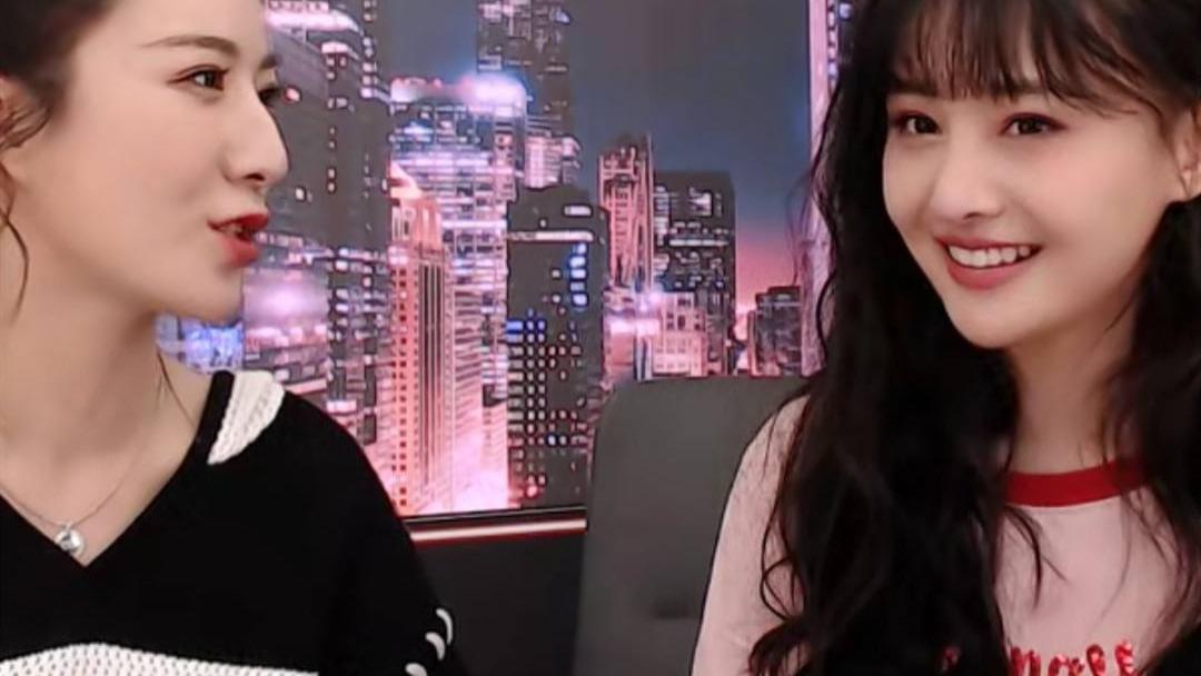 郑爽广告花絮忘记开美颜,当她凑近镜头时,颜值很真实