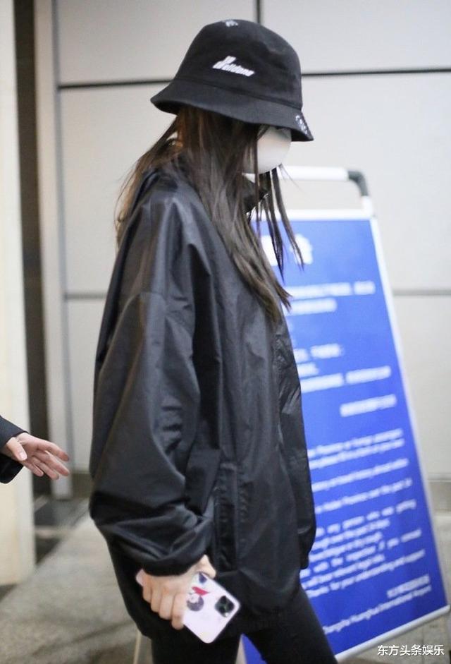 Angelababy■baby复工生图堪比大片，回眸一笑迷倒众生，脸蛋肉肉的胖了许多