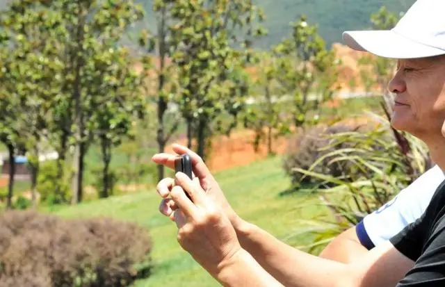 弥勒|马云近日现身昆明、弥勒、腾冲、西双版纳！拍照，打卡，要干嘛？