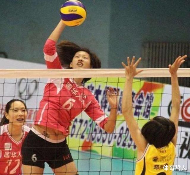 #女排#女排时尚达人!气质不输惠若琪,退役后开时装店,走时装秀