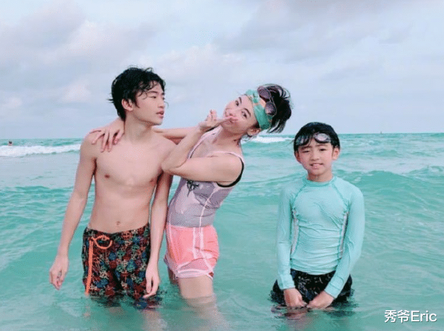 张柏芝|张柏芝大儿子男大18变，身高超越妈妈，长得却越来越像谢霆锋