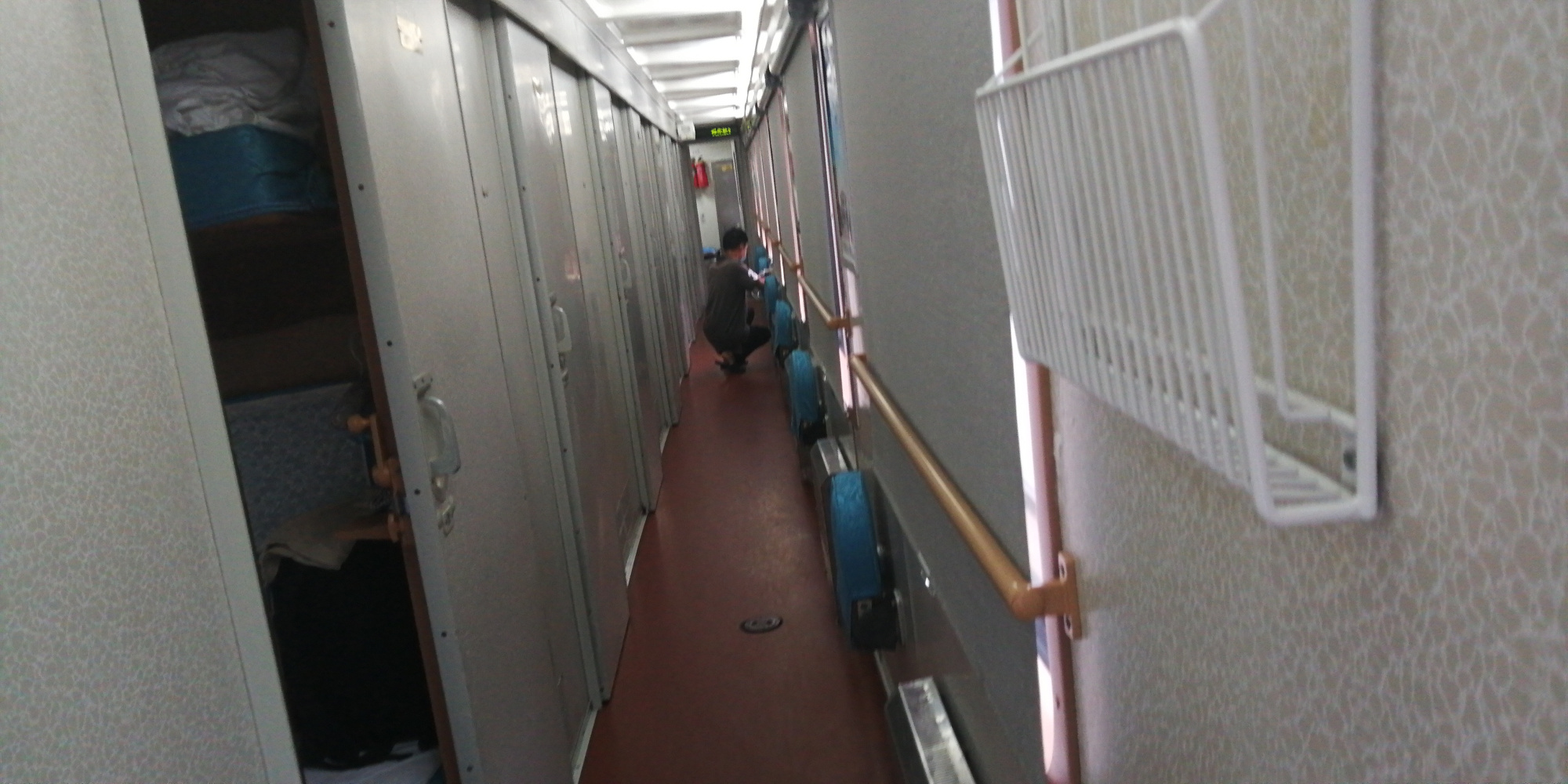 大学|孩子大学从录取到开学，近一个月花了近4万，父母挺有压力，看看都正常吗