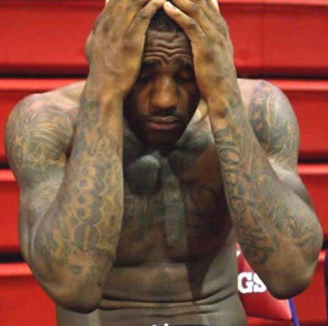 【勒布朗·詹姆斯】球星中谁的纹身最丑？罗曼德纹身充满故事，第一堪称NBA史上最丑