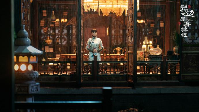 佘诗曼▲佘诗曼甘愿为黄晓明和尹正做配！正面回应新剧《鬓边》戏份少