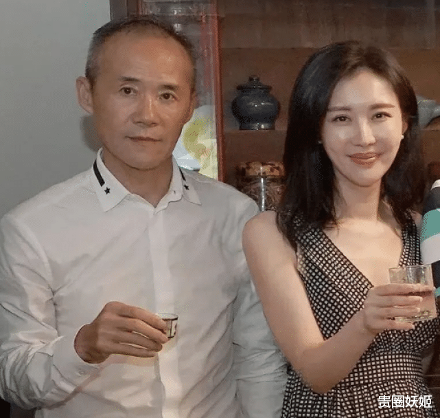 田朴珺|王石素颜近照显苍老,满脸老人斑瘦出褶子,田朴珺则胖太多忙瘦身