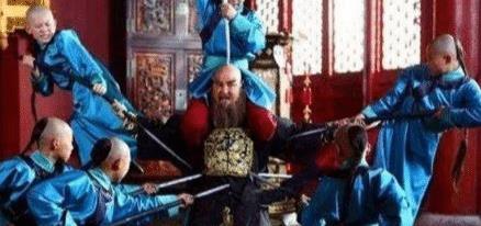 鳌拜▲鳌拜手握40万大军，为何宁死也不推翻康熙？你看康熙背后是谁
