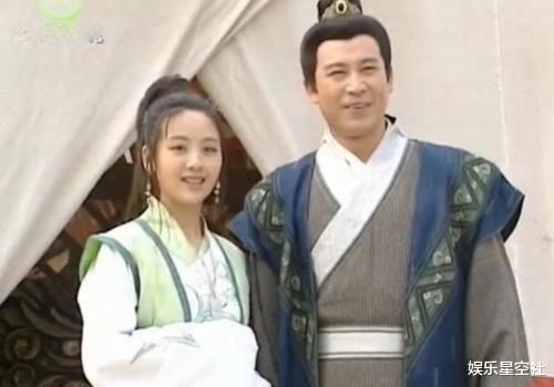 上错花轿嫁对郎:《上错花轿嫁对郎》20年后,男一糊了,男二没火,男三却大红大紫