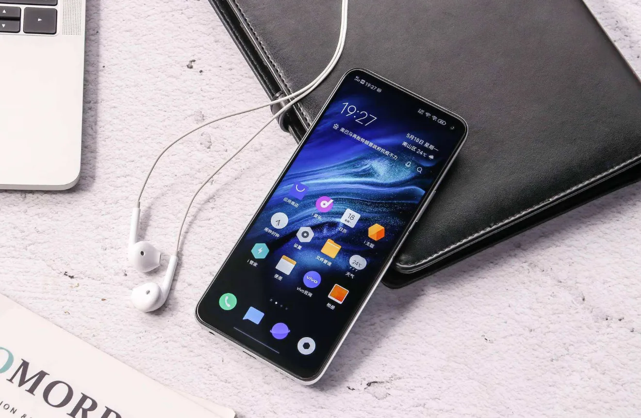 #5G#5G神机中的“神机”，53万跑分＋128GB仅1998，值得购买吗？