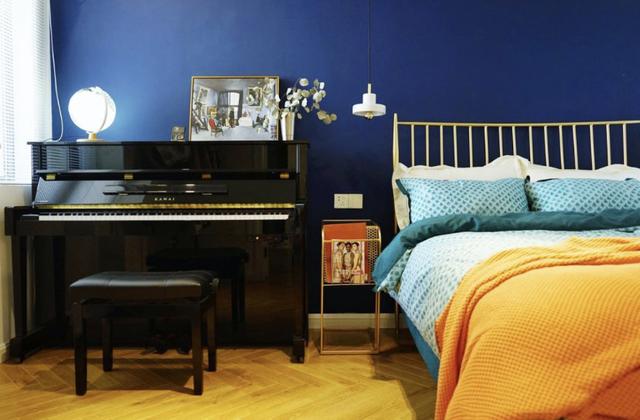 背景墙|这款65㎡精致通透小户型，装出了大宅的气势，简约又不失奢华！