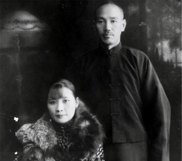 宋美龄|宋美龄终生不育，和蒋介石有关，因此晚年极力忍受其不良爱好