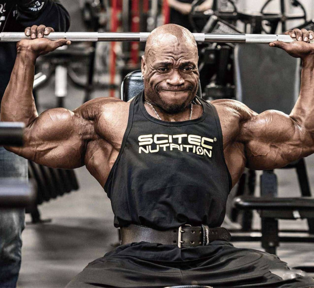 健身|4个健身动作很危险，特别容易受伤，不要轻易去做！