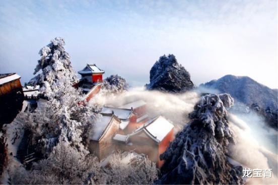 武当山|国内最受欢迎的山:7天净赚5个亿?游客表示没有1000下不了山