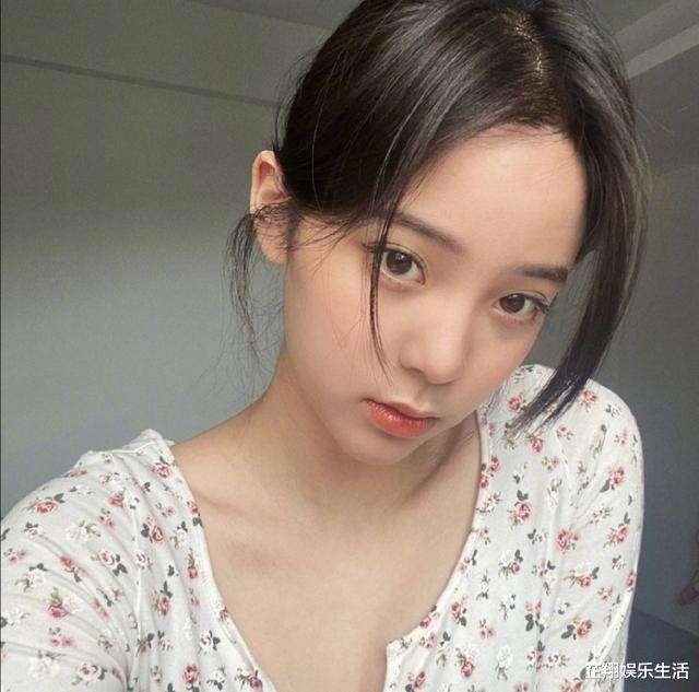 「欧阳娜娜」欧阳娜娜穿“白天鹅”装走红毯,当看到她穿的鞋子:合格的代言人