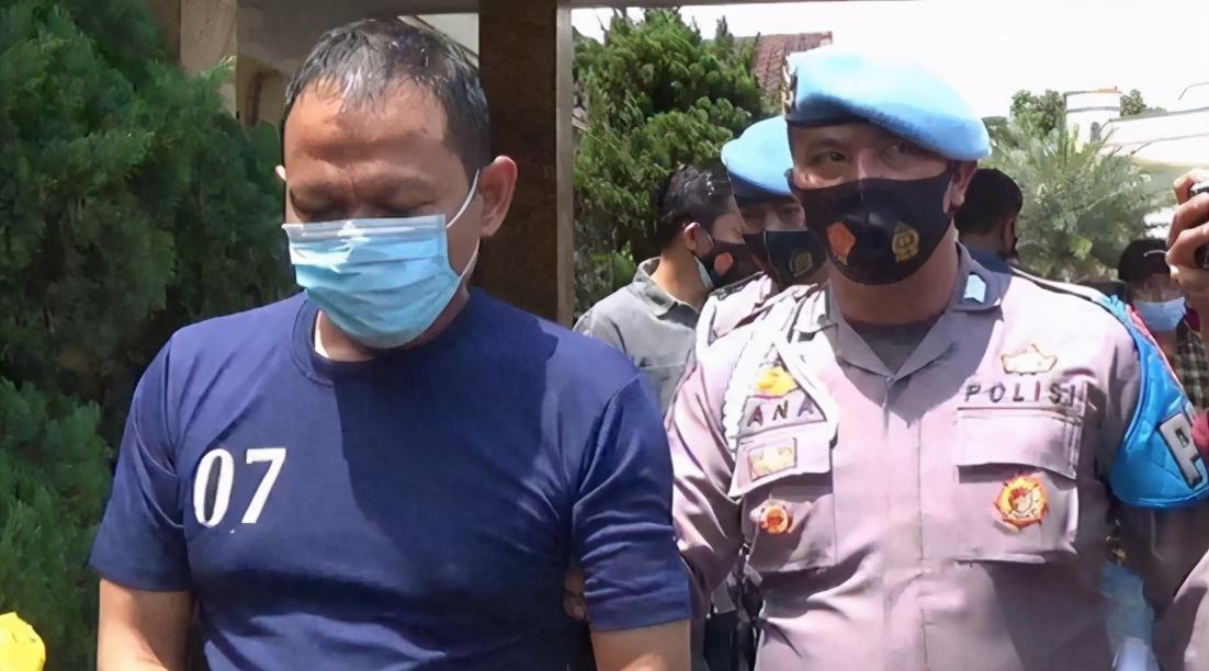 睹图|怀孕7个月的妻子要查看手机男子不让,最终在争吵中将妻子杀死