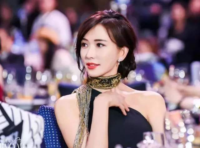 林志玲|林志玲在日本发展参加综艺节目，画风大变，与从前判若两人！