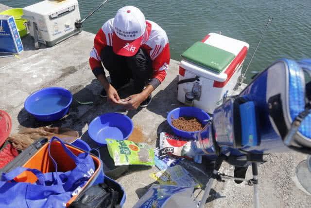 面粉■商品饵太贵,工薪阶层如何自制鱼饵?我搜集了这些方法