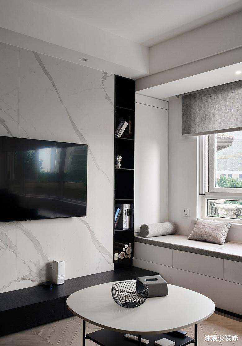 |走进她家，就被清爽不腻的氛围吸引，90㎡到处简约随性，非常舒适