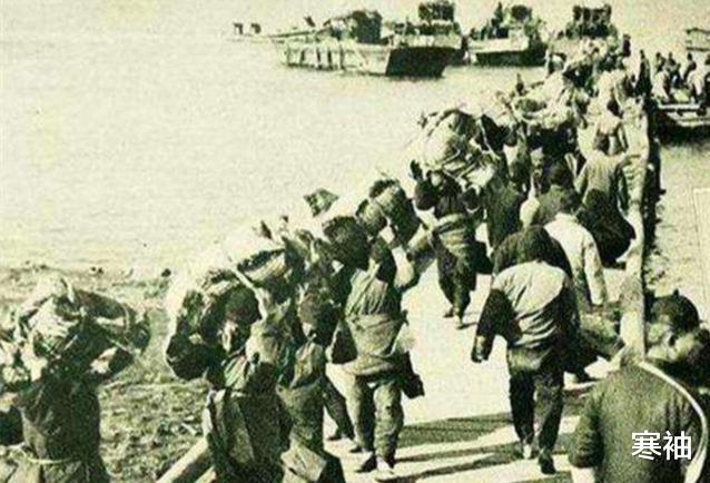 河北：河北一位老妇去世，儿子打开床底木箱后发现：国家欠她3500斤粮食