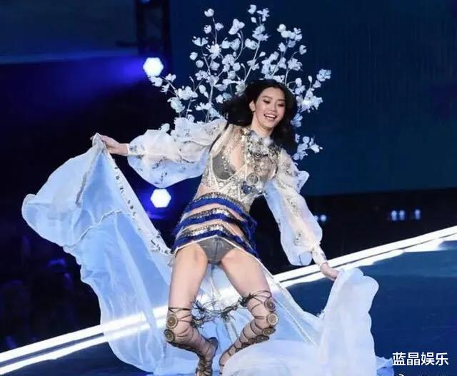 奚梦瑶|豪门是非多，何鸿粲去世以后，奚梦瑶的位置有多尴尬？