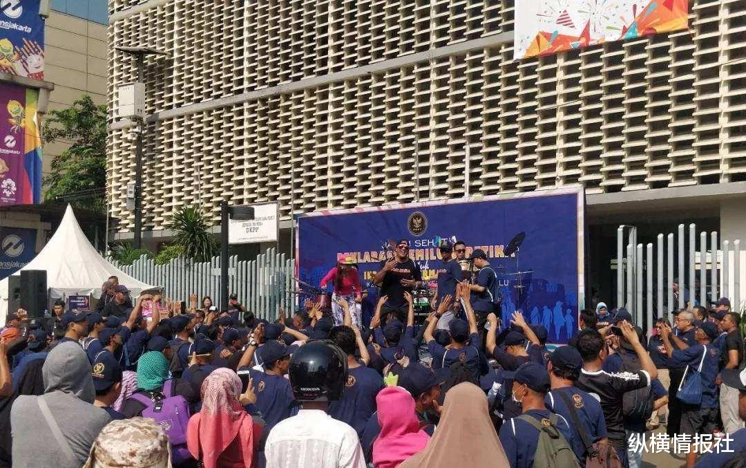 『』又一骗子平台无法提现，1千亿资金被牢牢套住，180万用户如梦方醒