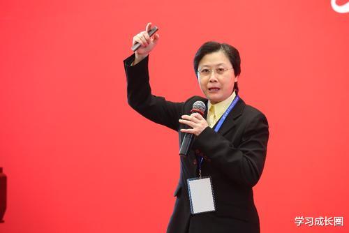『高校』我国最年轻的美女院士，年近60气质不凡，本科毕业高校比清北还牛