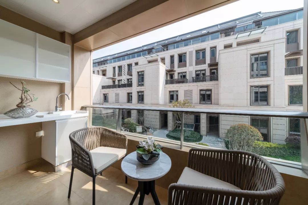 迎新春！在中环旁竟还有机会买到5万+现房城市叠墅！