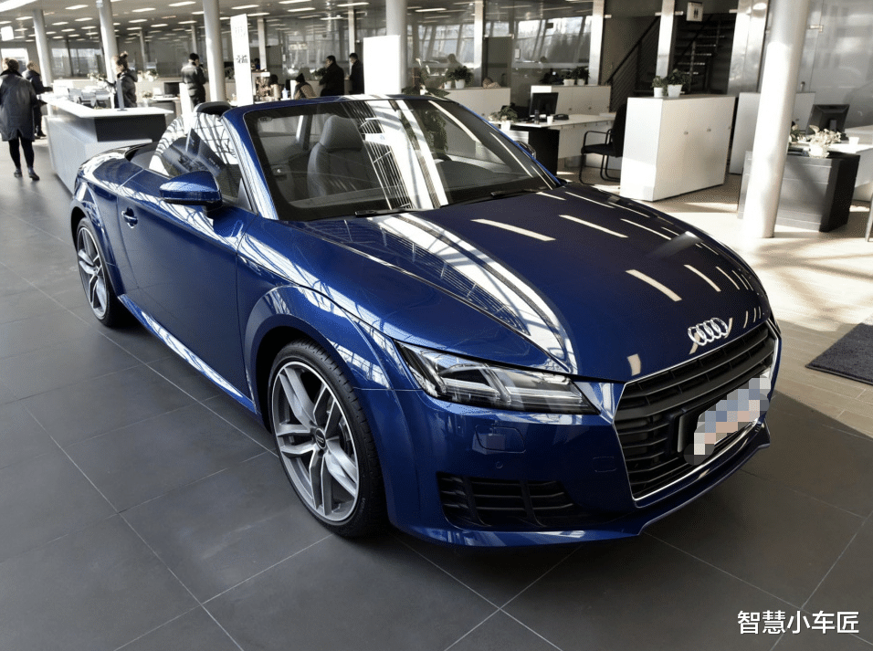 奥迪TT|又一跑车要火了!颜值赶超保时捷,2.0T爆230马力+四驱,5.3S破百