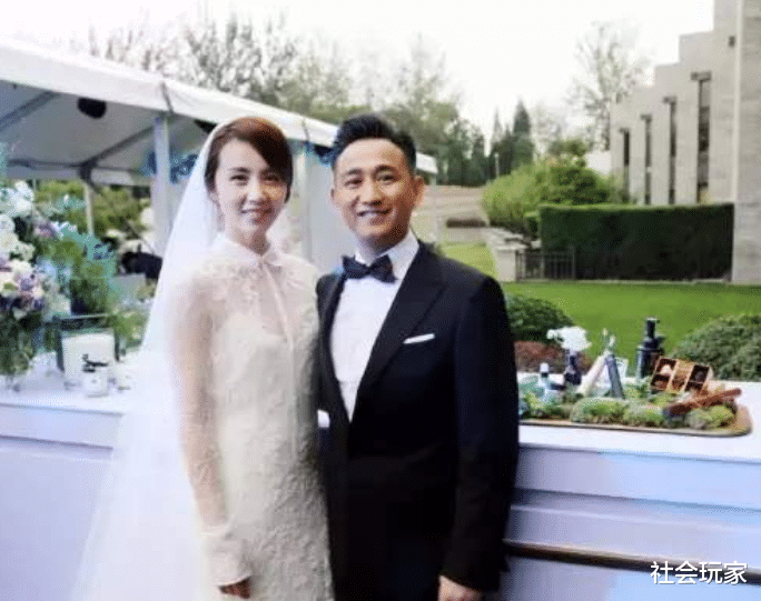 「孙莉」孙莉被黄磊追到手时才17岁，看了旧照后，才知道黄磊有多幸福