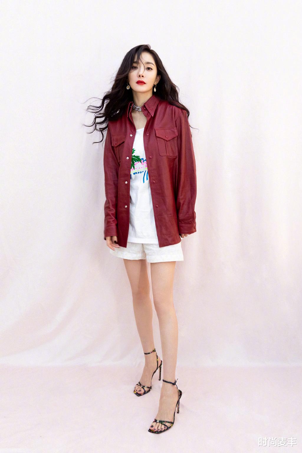 迪丽热巴|嘉行传媒“三美”同场，祝绪丹太亮眼，杨幂却被迪丽热巴比下去了