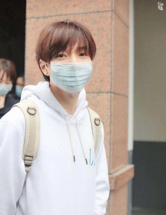 少年之名：《少年之名》开录五大导师亮相，程潇发色成焦点，艺兴最近有点忙