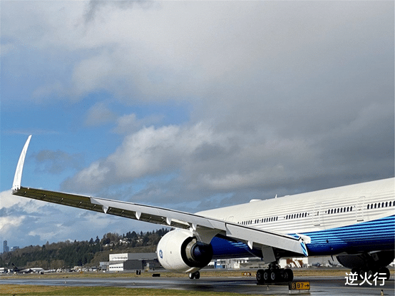 【歼-10】飞机的折叠机翼太有意思了!还是美国最会折叠,堪称变形金刚